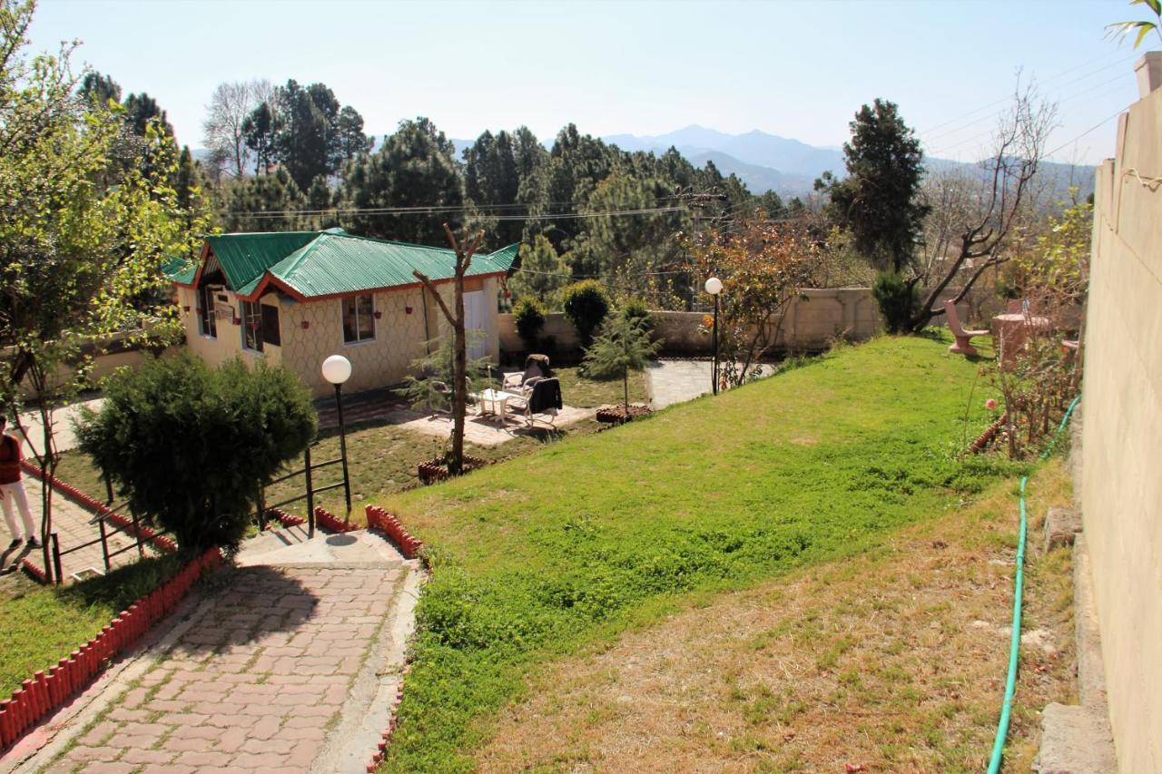 Republika Central Hotel Abbottabad Exterior photo