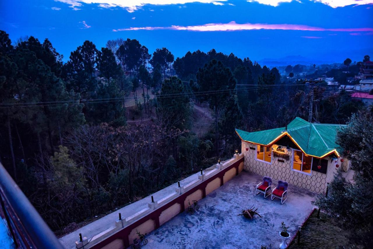 Republika Central Hotel Abbottabad Exterior photo